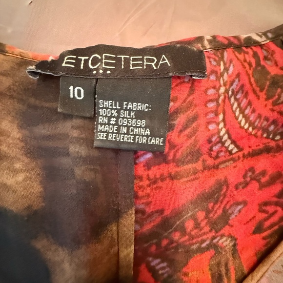Etcetera by Carlisle Red Animal Ruffle 100% Silk Top Size 10/Medium MSRP $255 - Picture 9 of 10